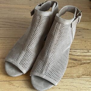Unisa Peep-Toe Mesh Ankle Bootie 6.5M